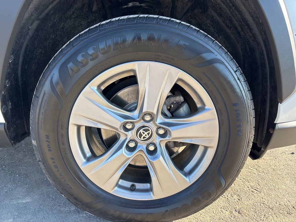 2023 Toyota RAV4 Hybrid XLE