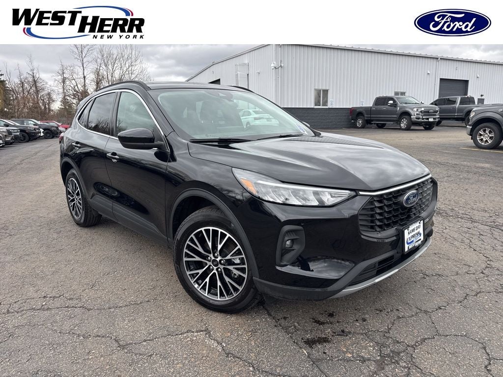2025 Ford Escape Plug-In Hybrid Base