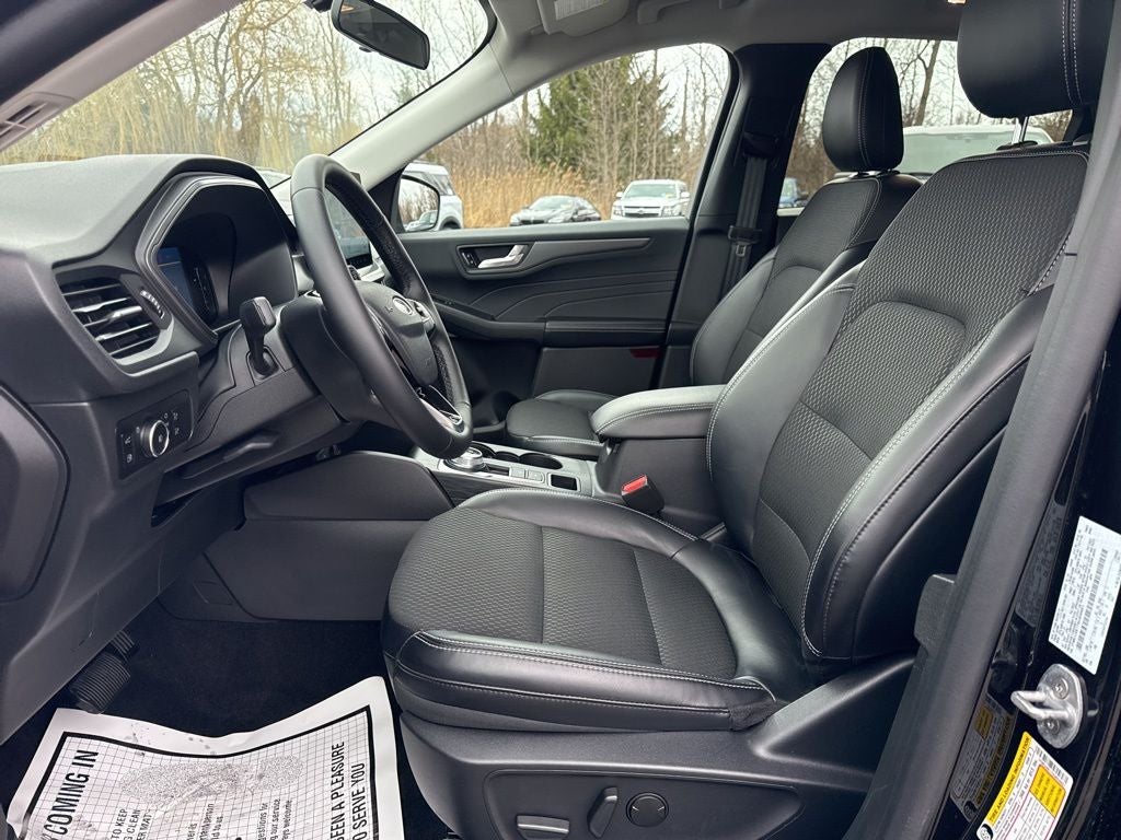 2025 Ford Escape Plug-In Hybrid Base