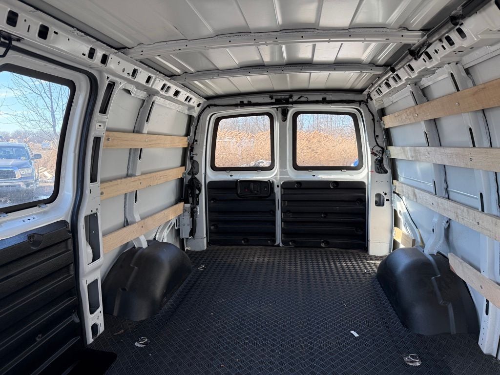 2023 Chevrolet Express 2500 Work Van Cargo