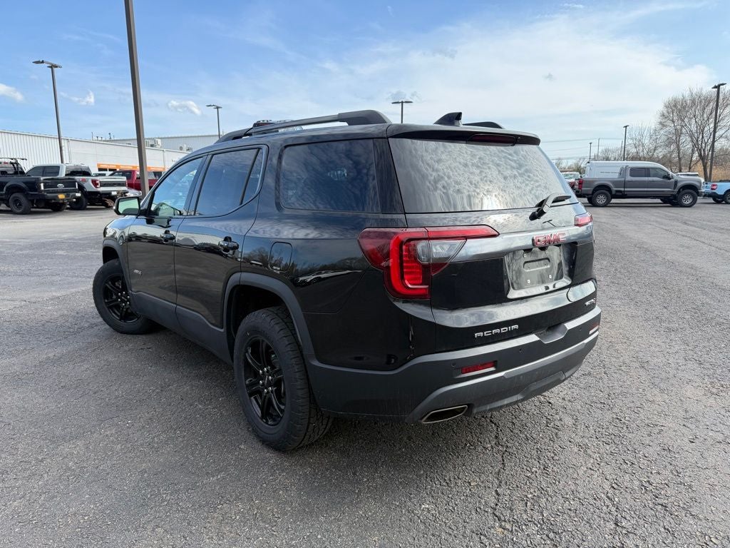 2023 GMC Acadia AT4