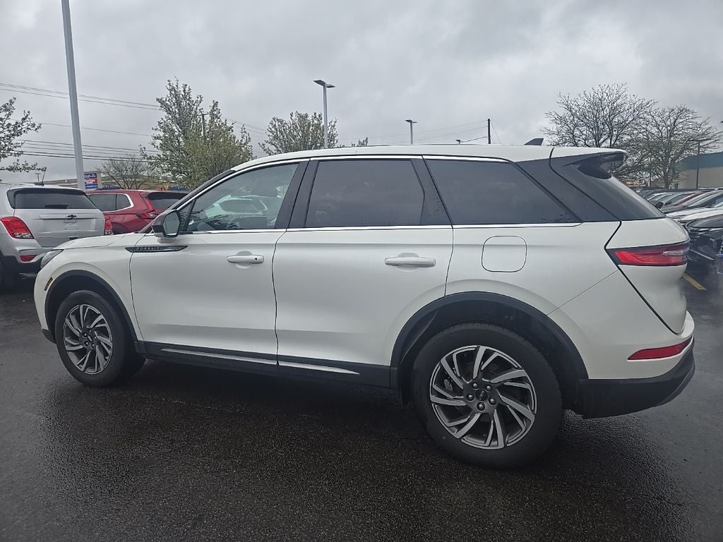 2023 Lincoln Corsair Standard