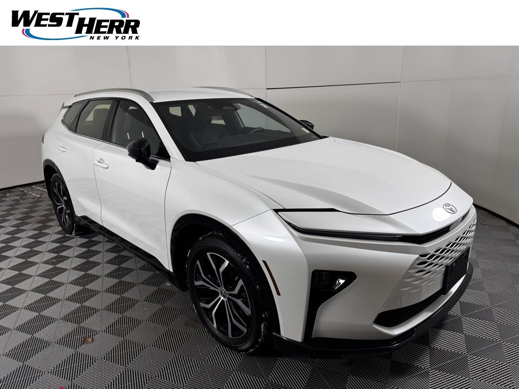 2025 Toyota Crown Signia XLE