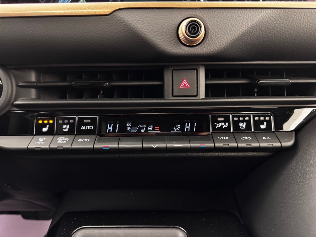 2025 Toyota Crown Signia XLE