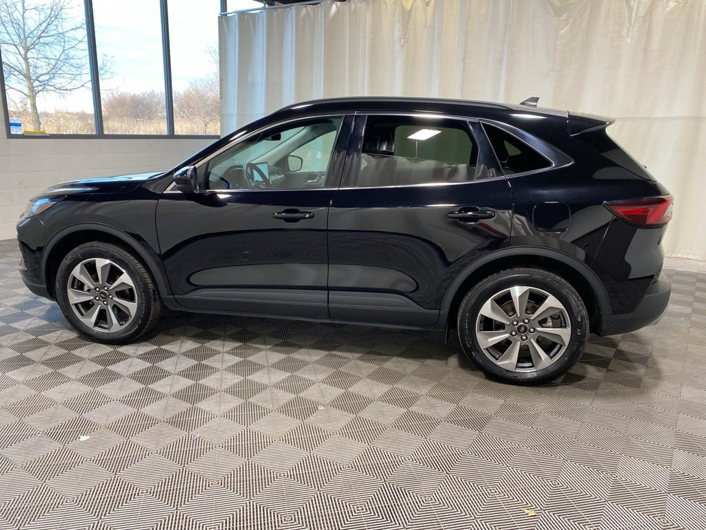 2025 Ford Escape Platinum