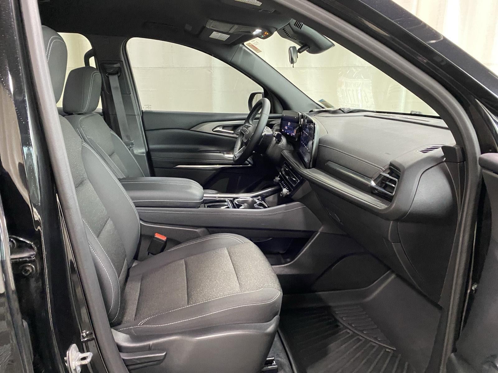 2024 Chevrolet Traverse FWD LS