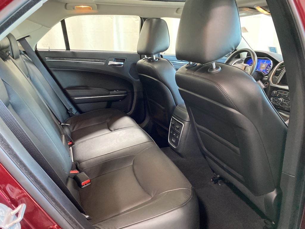 2022 Chrysler 300 Touring