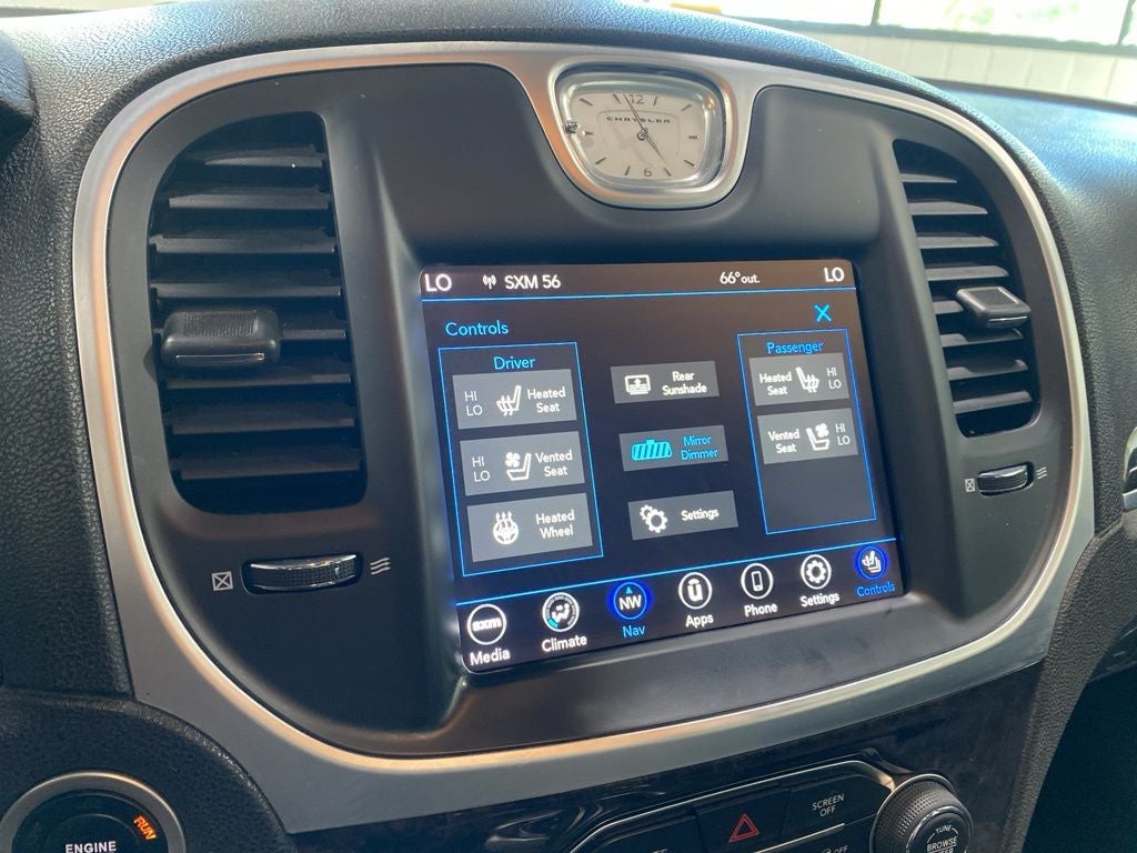 2022 Chrysler 300 Touring