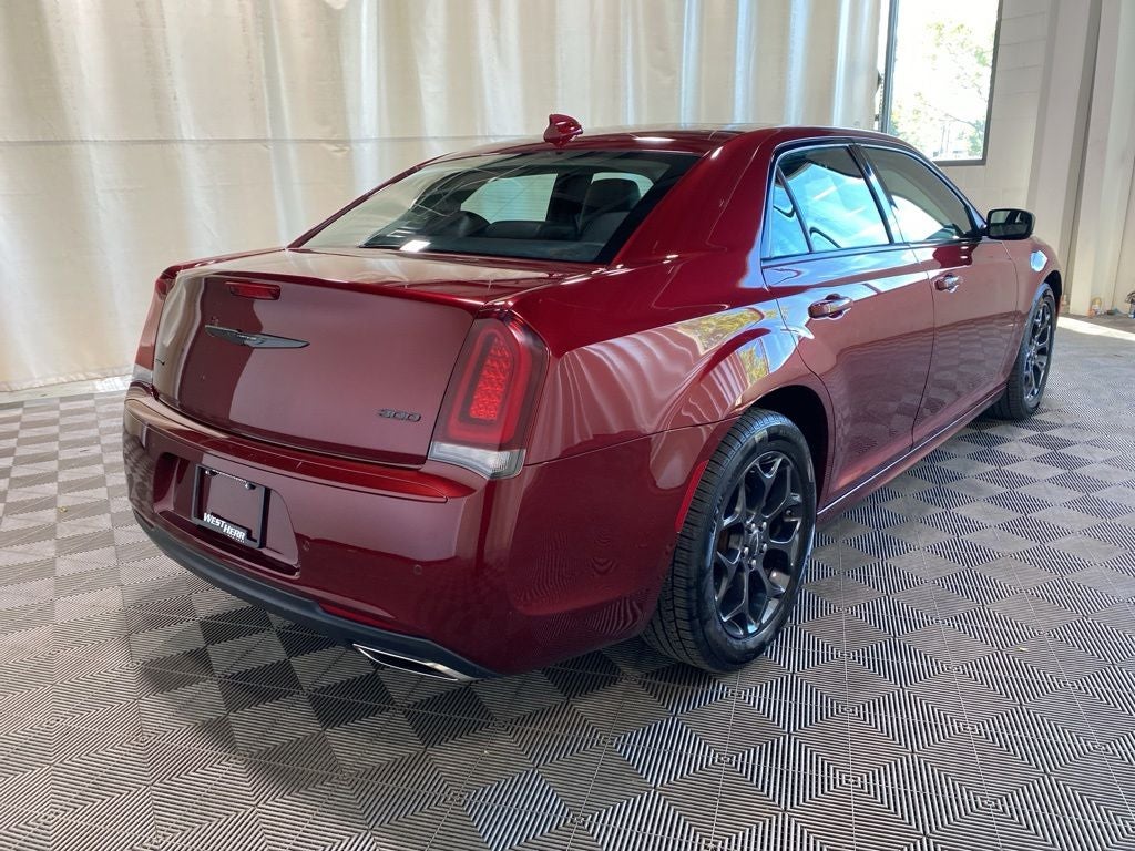 2022 Chrysler 300 Touring