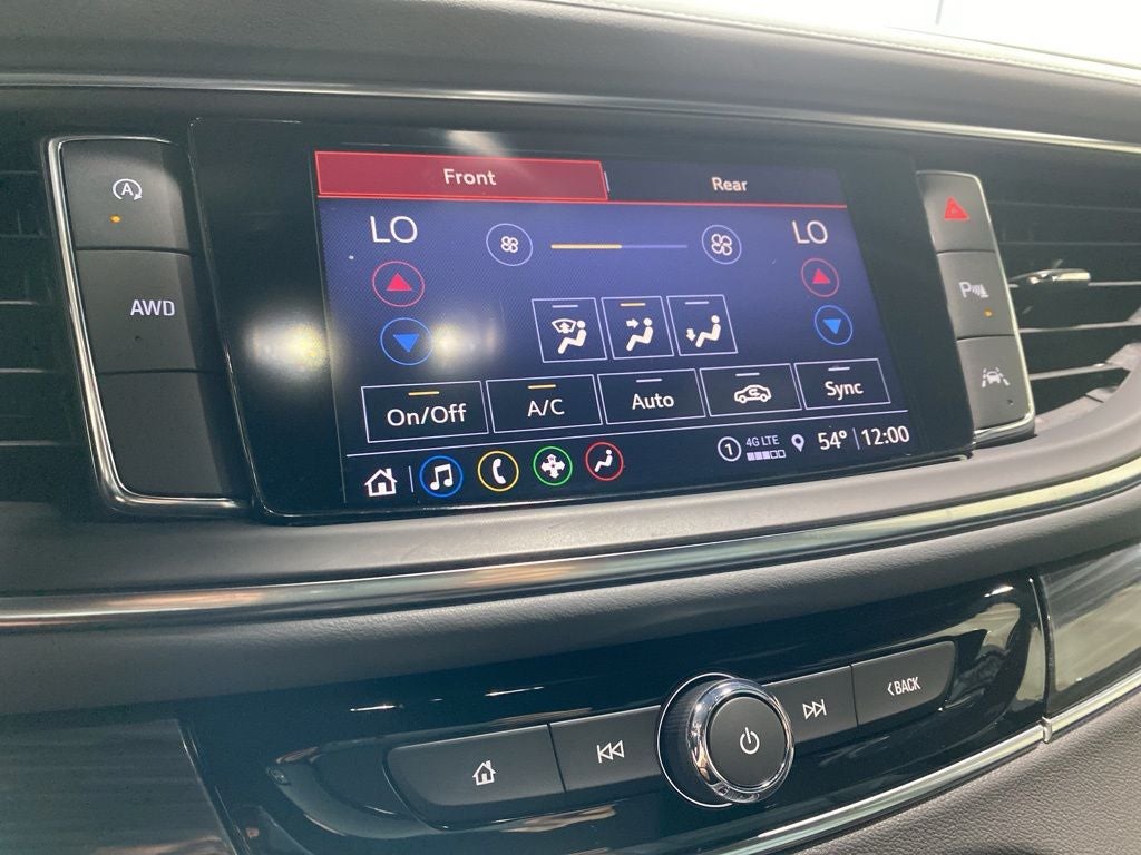 2024 Buick Enclave Essence