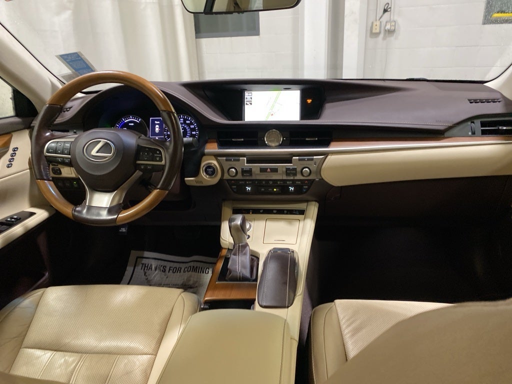 2018 Lexus ES 300h