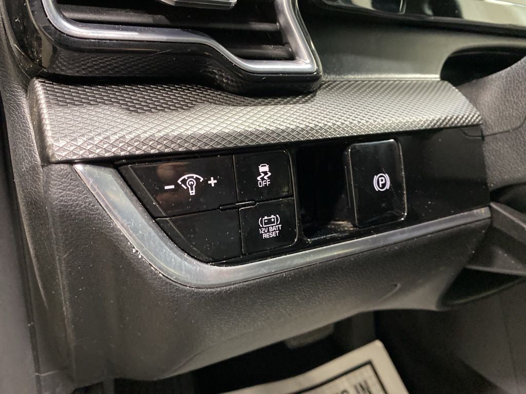 2023 Kia Sportage Hybrid LX