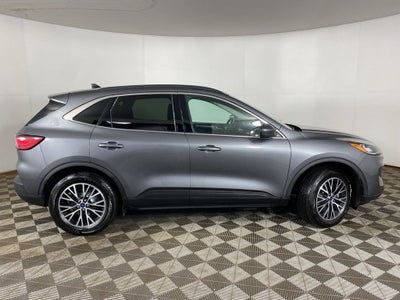 2022 Ford Escape Plug-In Hybrid Titanium