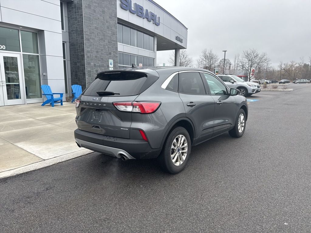 2022 Ford Escape SE