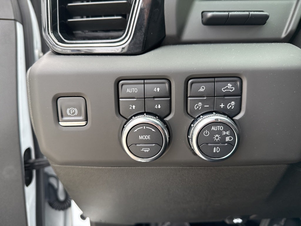 2024 GMC Sierra 3500HD AT4