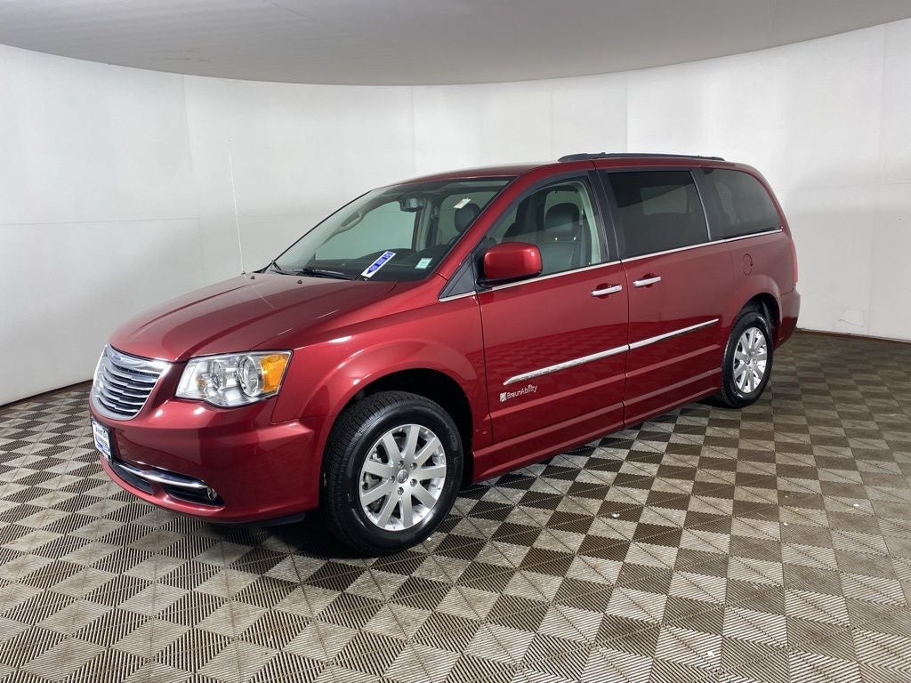 2016 Chrysler Town & Country Touring