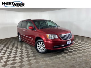 2016 Chrysler Town &amp; Country Touring