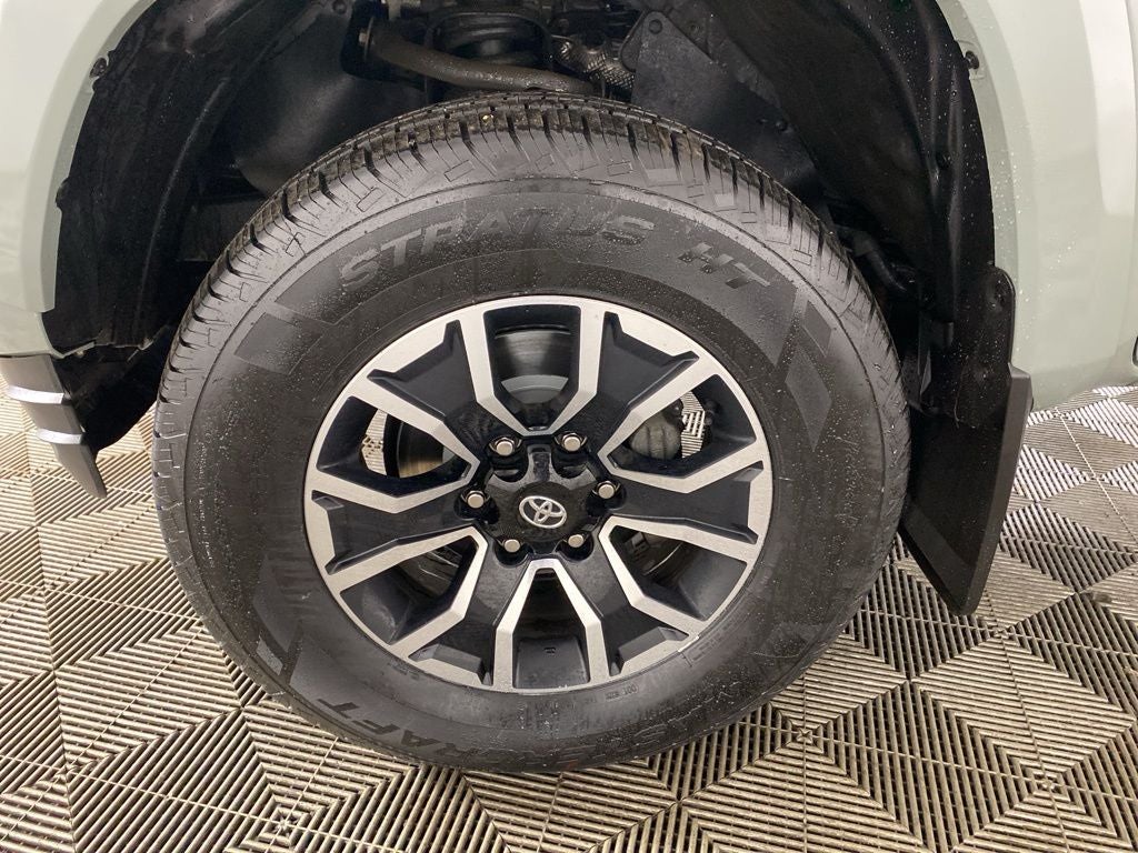 2022 Toyota Tacoma TRD Sport V6