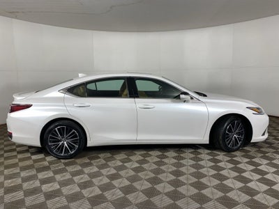 2022 Lexus ES 250