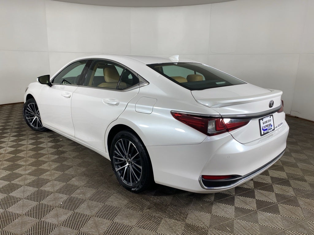 2022 Lexus ES 250