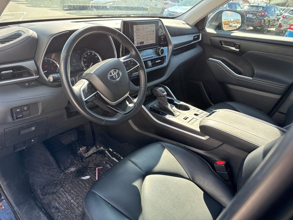 2023 Toyota Highlander L