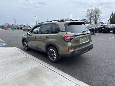2025 Subaru Forester Premium