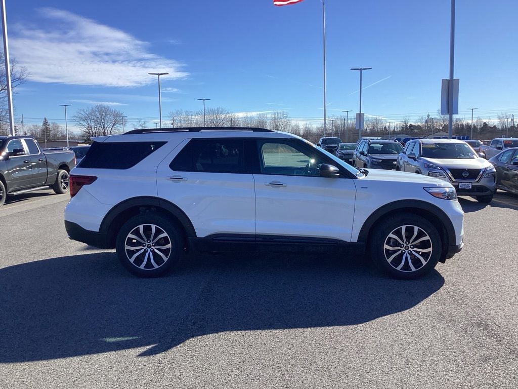 2023 Ford Explorer ST-Line