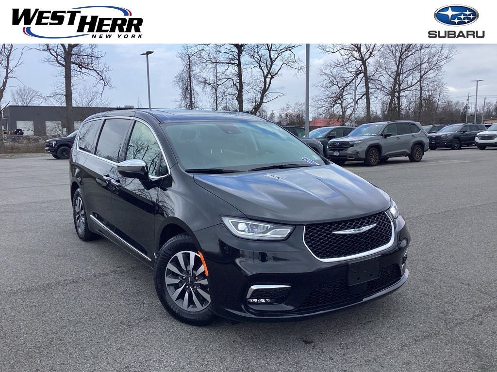 2023 Chrysler Pacifica Hybrid Limited