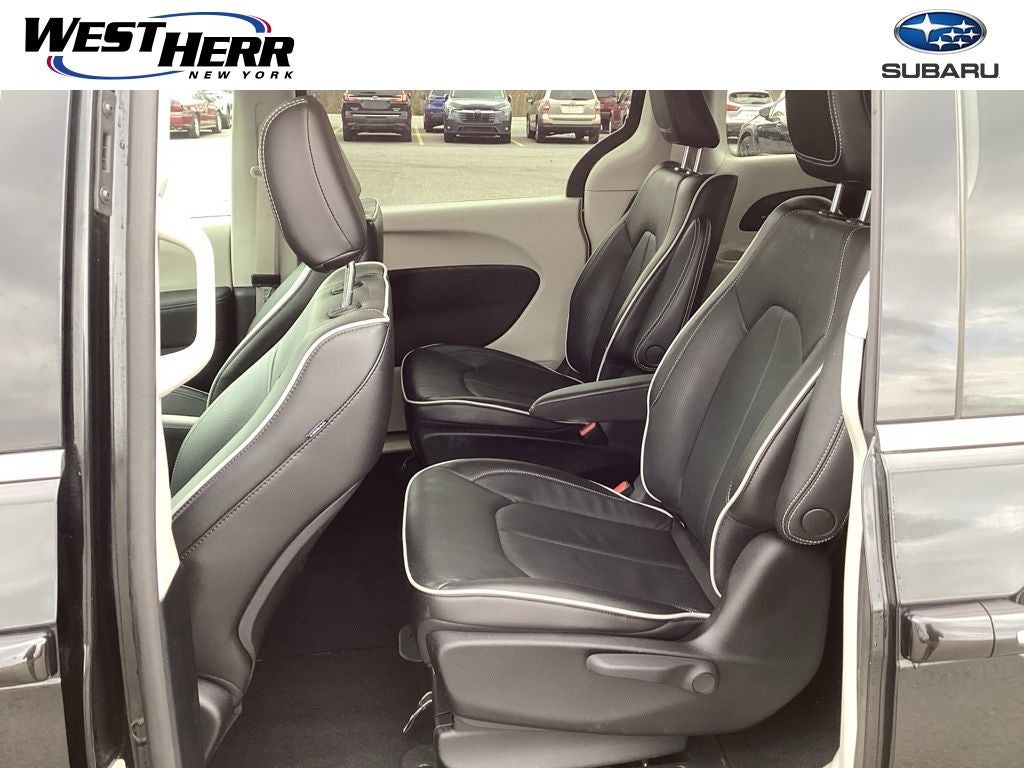 2023 Chrysler Pacifica Hybrid Limited