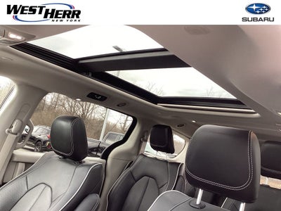 2023 Chrysler Pacifica Hybrid Limited