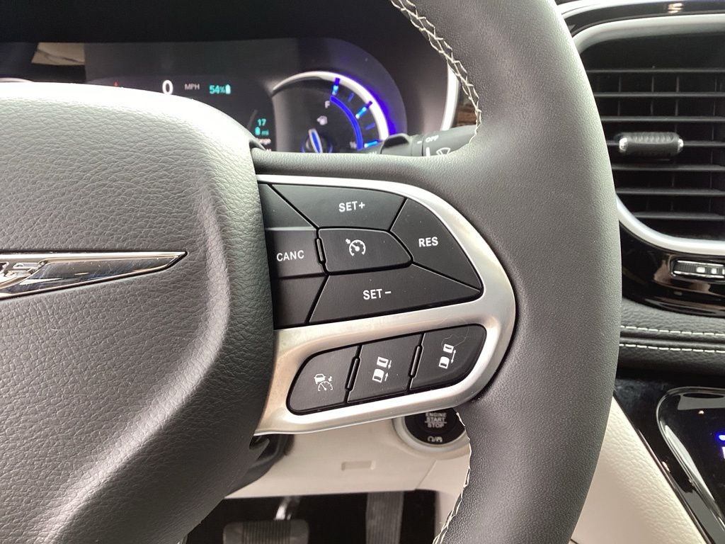 2023 Chrysler Pacifica Hybrid Limited