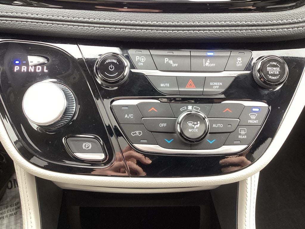 2023 Chrysler Pacifica Hybrid Limited