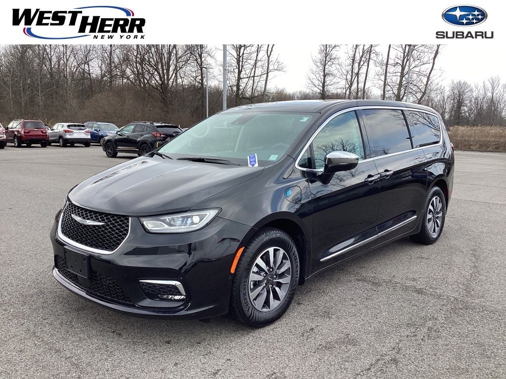 2023 Chrysler Pacifica Hybrid Limited