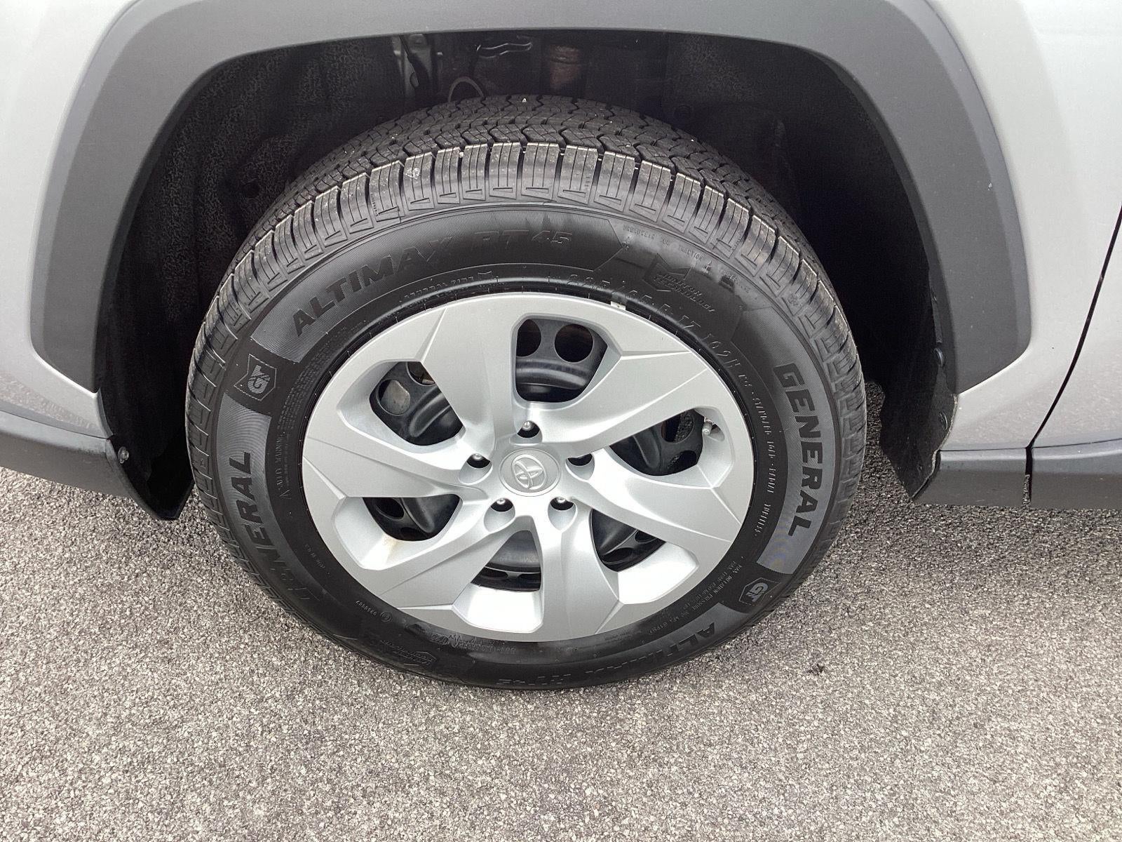 2024 Toyota RAV4 LE