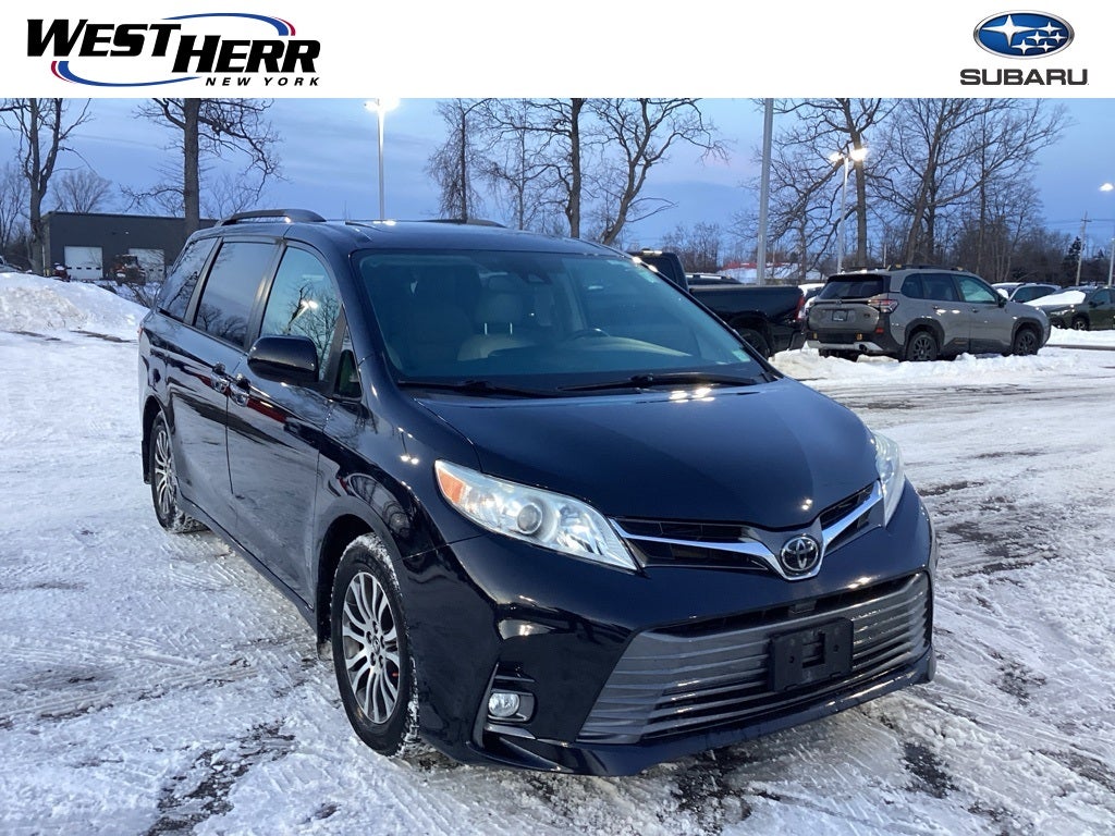 2019 Toyota Sienna L 7 Passenger