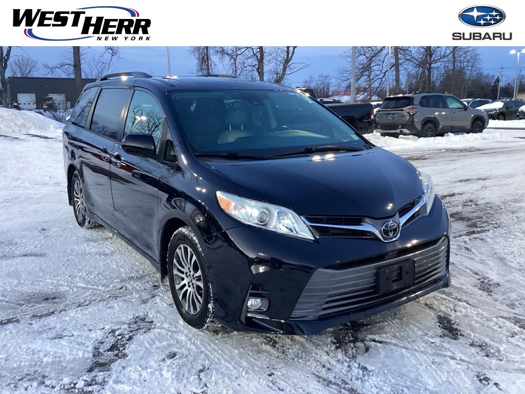 2019 Toyota Sienna L 7 Passenger