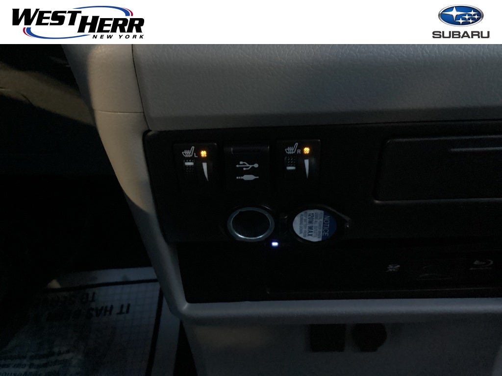 2019 Toyota Sienna L 7 Passenger