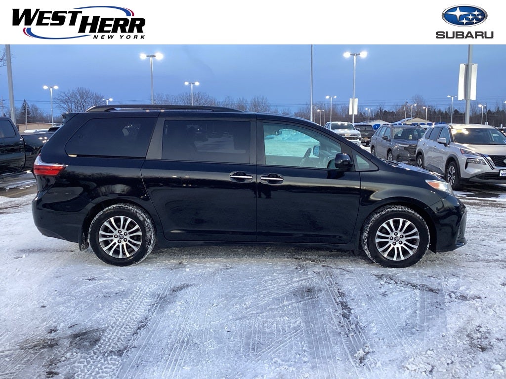 2019 Toyota Sienna L 7 Passenger