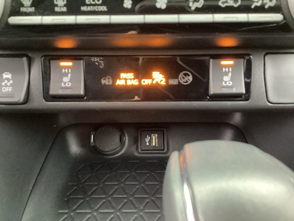 2024 Toyota RAV4 Prime SE