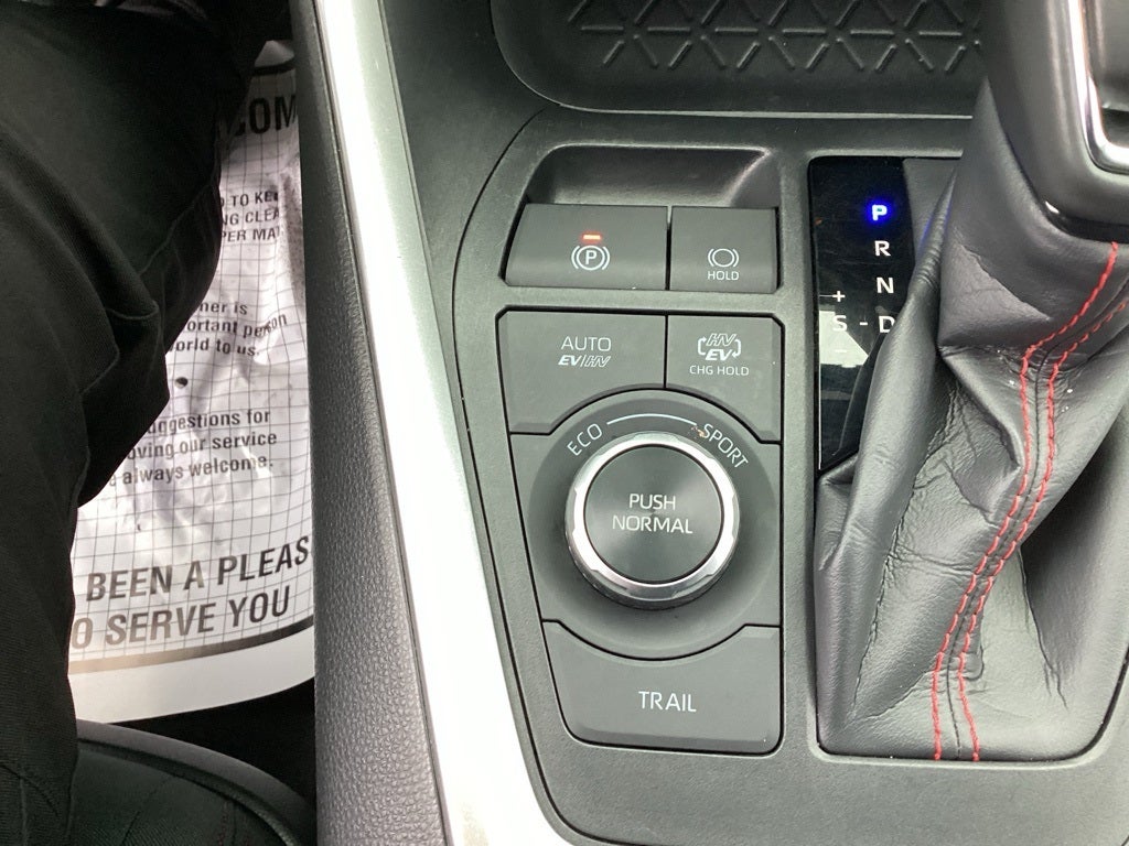 2024 Toyota RAV4 Prime SE