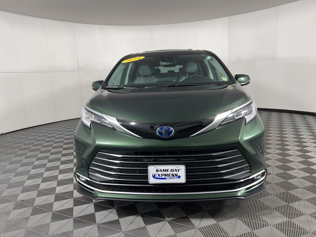 2024 Toyota Sienna Limited 7 Passenger