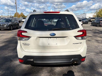 2023 Subaru Forester Base