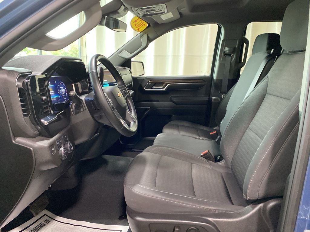 2024 Chevrolet Silverado 1500 LT LT1