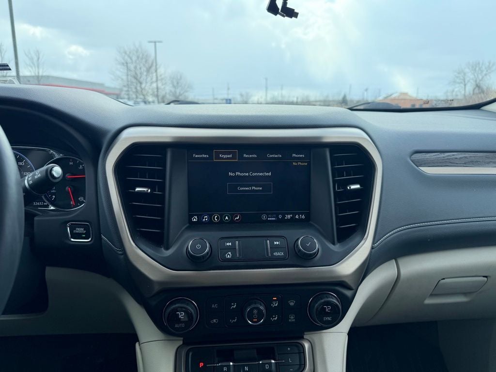 2023 GMC Acadia Denali