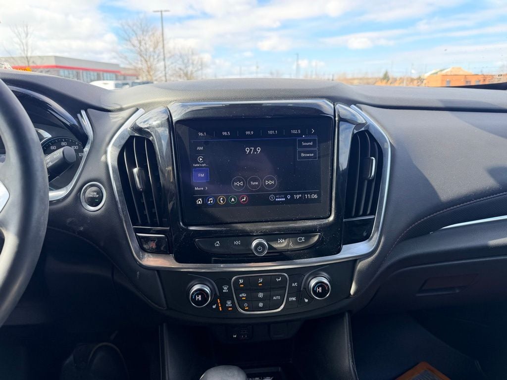 2023 Chevrolet Traverse RS