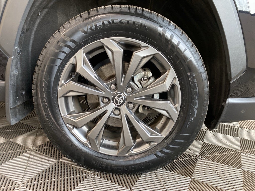 2024 Toyota RAV4 Hybrid XLE Premium