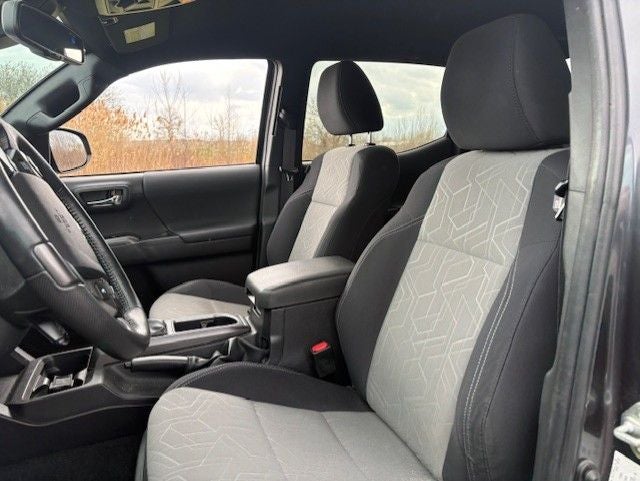 2022 Toyota Tacoma TRD Off-Road V6