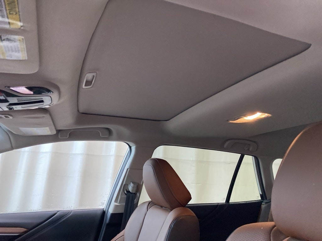 2022 Subaru Outback Touring XT