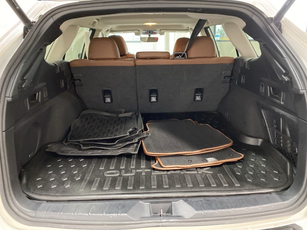 2022 Subaru Outback Touring XT