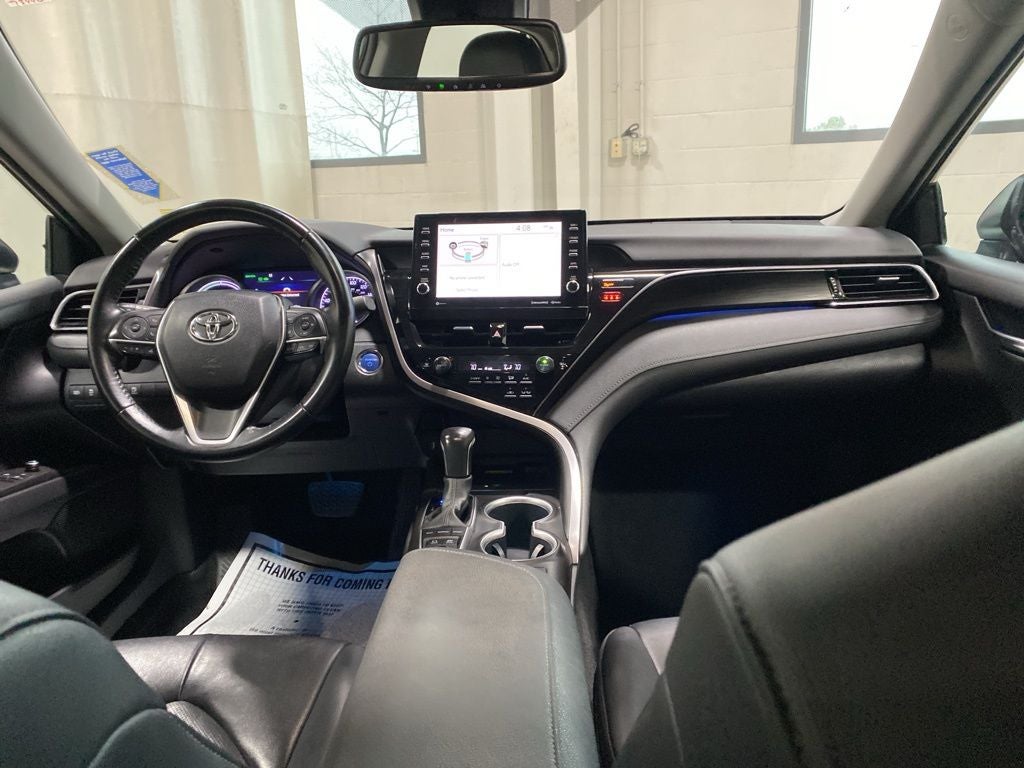 2022 Toyota Camry Hybrid XLE